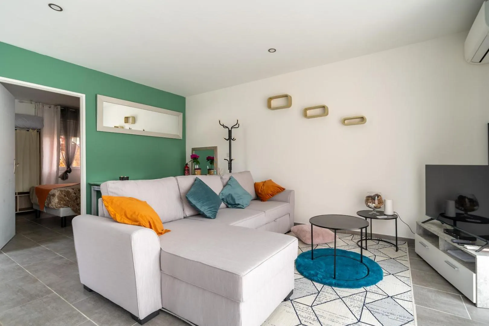 Loge Au Ptitbonheur Apartment Savasse 0*,  France